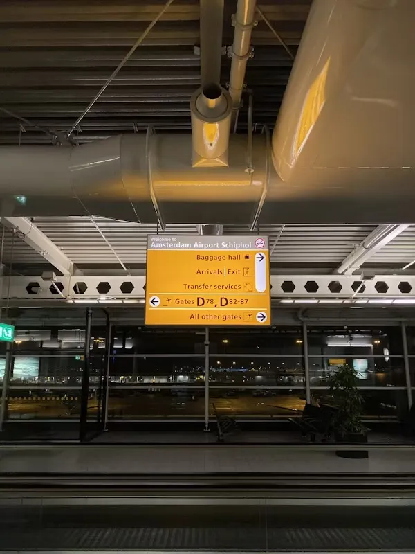 Self-service kiosk